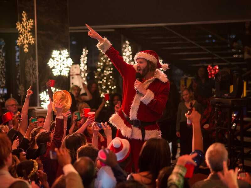 Una scena di "La festa prima delle feste" (Office Christmas Party),un film del 2016 diretto da Will Speck e Josh Gordon&nbsp;<br />