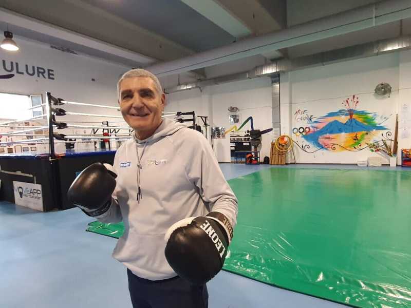 &nbsp;Francesco Oliva nella palestra del rione Traiano
