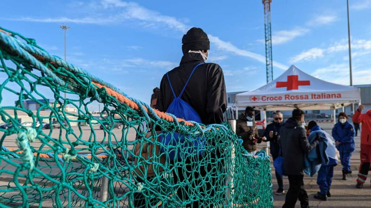 Immagine di Il decreto ong di Piantedosi e Meloni non ferma gli sbarchi: 1.651 migranti in tre giorni