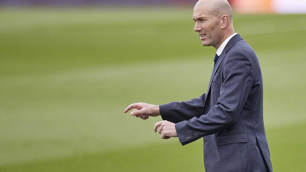 Immagine di Zidane, le tensioni nascoste e il momento “Optì Pobà” del calcio francese