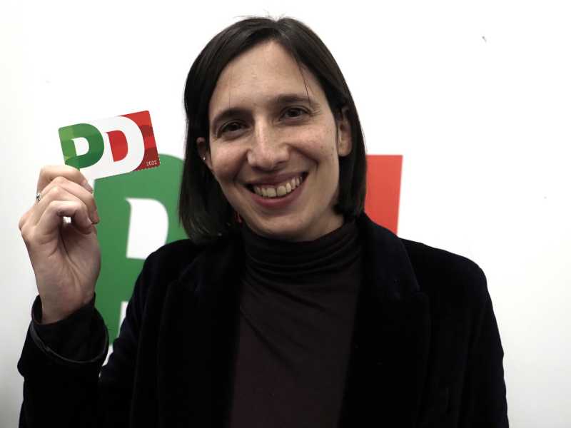 "Principessa sul pisello". Così la moglie di Cuperlo attacca Schlein