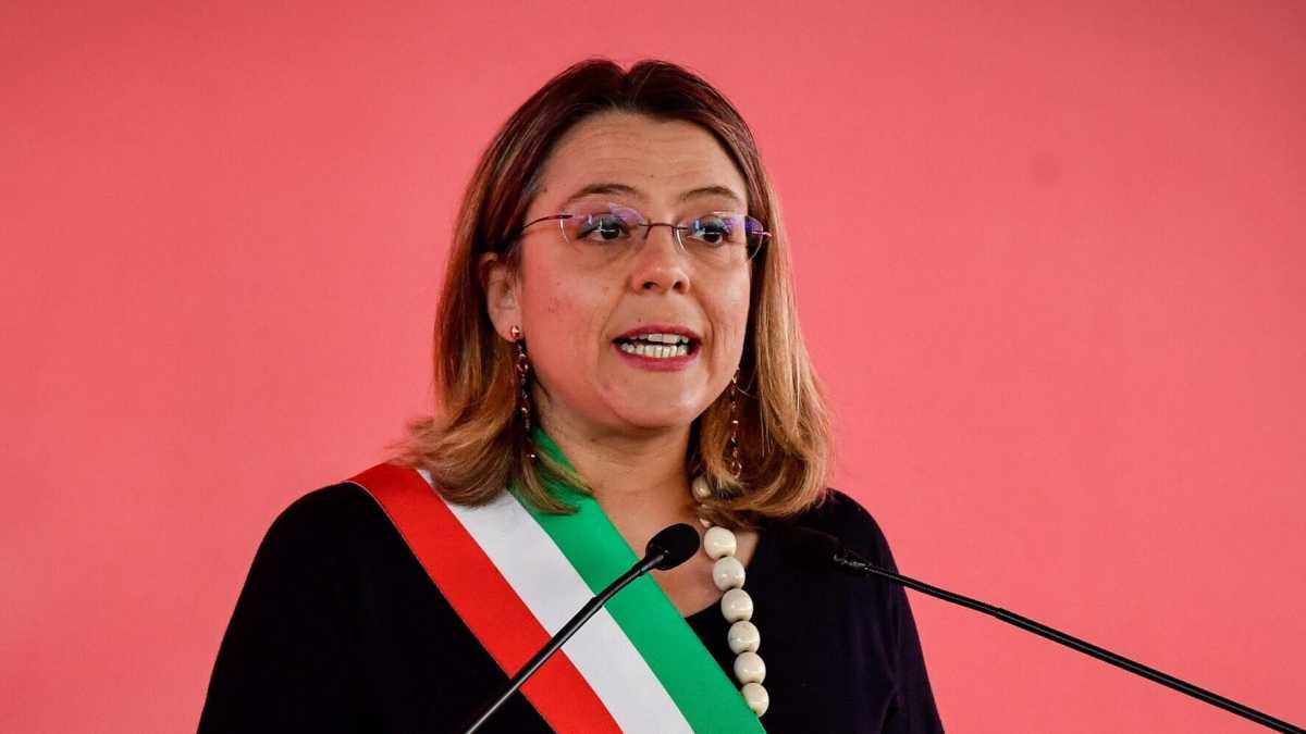 Immagine di Scuola con le spine. Tutti i poteri, le grane e i nemici dell’assessora Scavuzzo