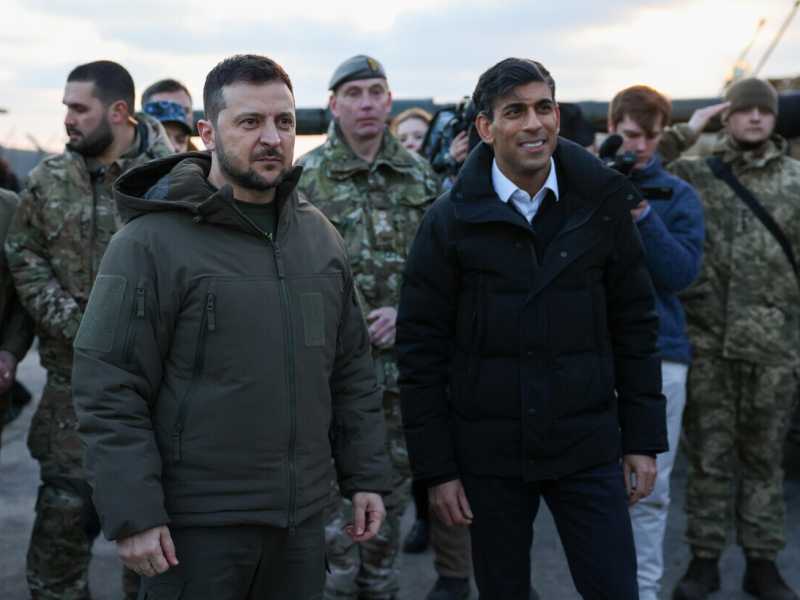 Zelensky a Londra ringrazia “in anticipo” per gli aerei. La leadership inglese spiegata dai suoi ministri