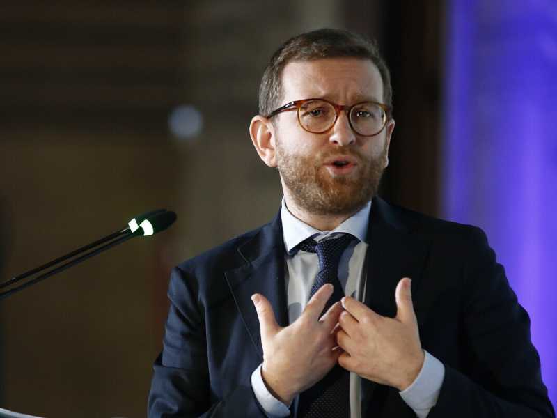 Ogni mattina Provenzano sa che deve spararla grossa