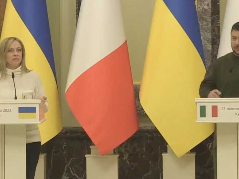Meloni incontra Zelensky: "Chi sostiene l'Ucraina militarmente lavora davvero per la pace"