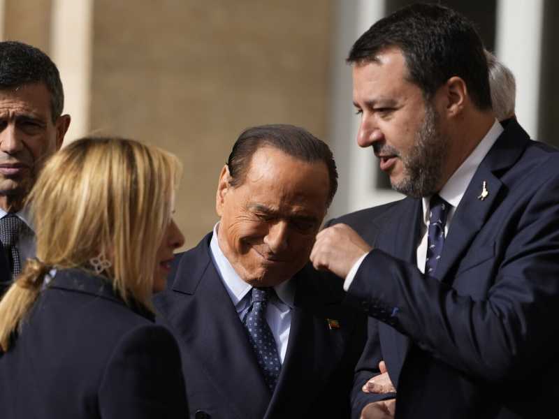 Le sedie di Meloni. Salvini e Berlusconi usano la carta Scaroni per arrivare a Leonardo e Poste