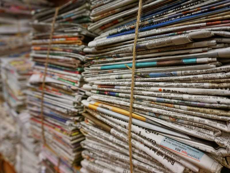 Il de profundis per i giornali? Ma intanto è gara ad accaparrarsi una testata