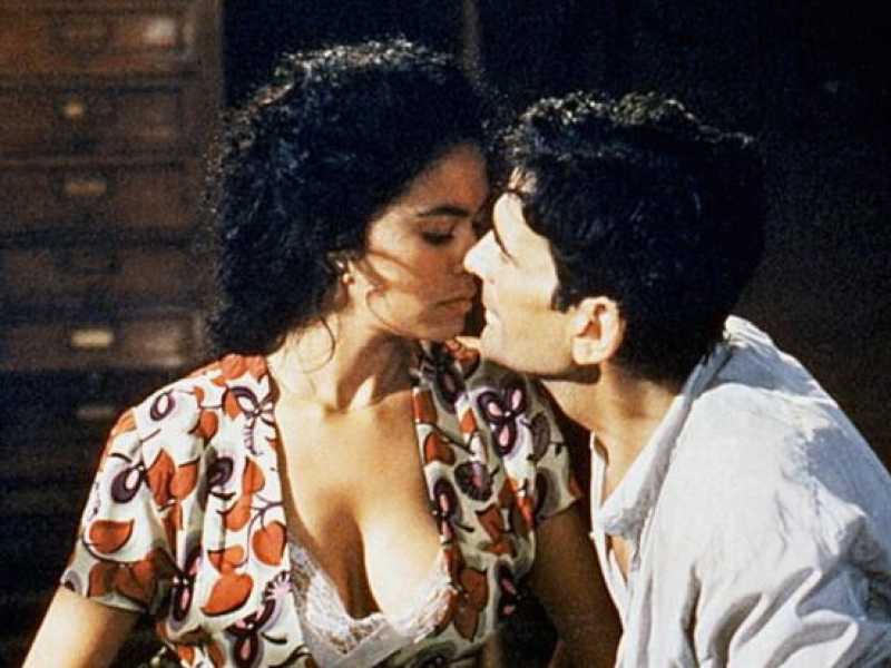 Nel &ldquo;Postino&rdquo;(1994), Maria Grazia Cucinotta &egrave; Beatrice Russo, la donna amata da Mario ( Massimo Troisi)&nbsp;<br />