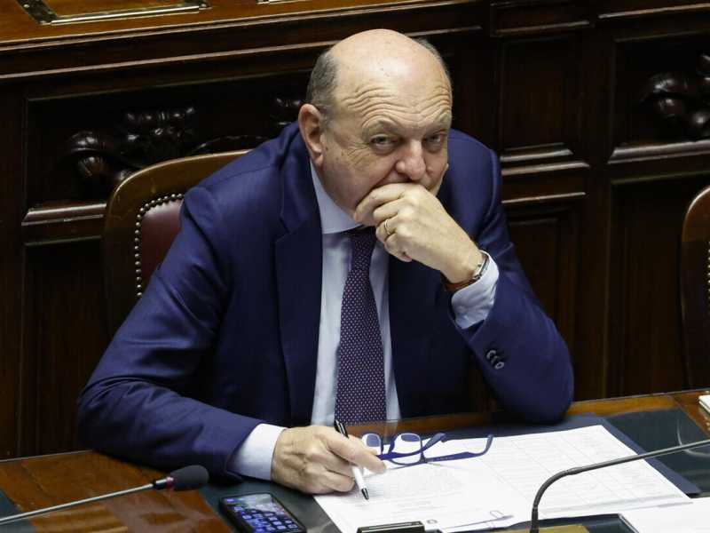 Pichetto Fratin: "La direttiva green sulle case è troppo rigida. Così non la ratifichiamo"