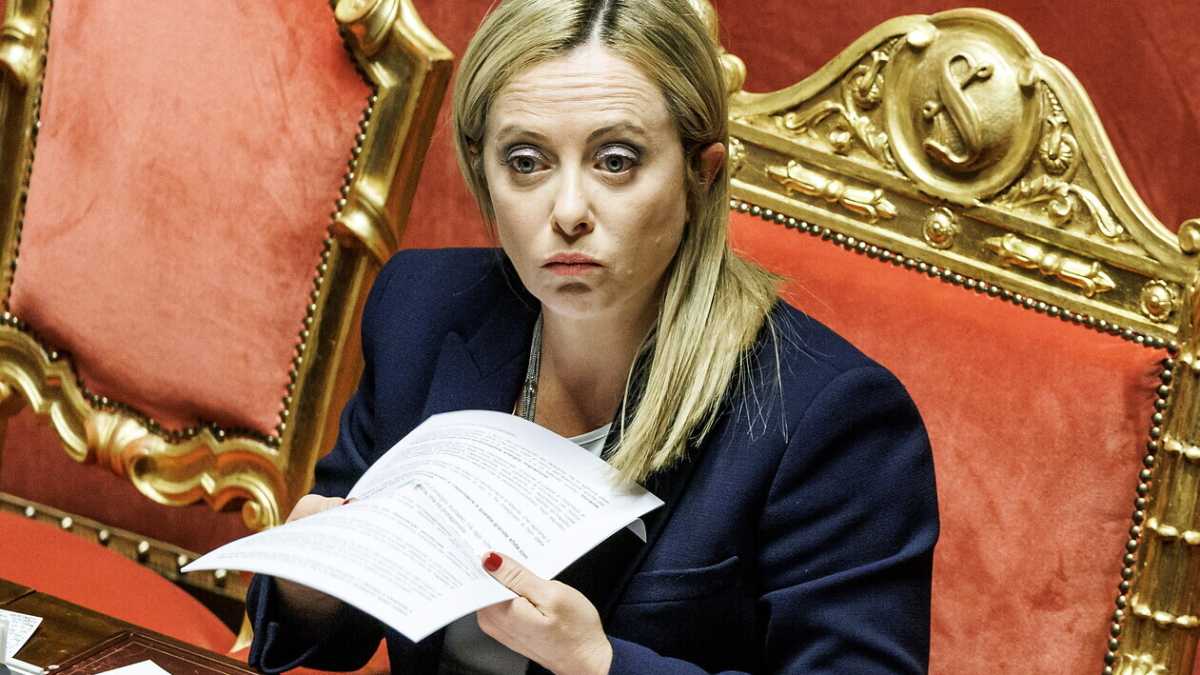 Immagine di Meloni resiste alla schiuma filorussa: il sostegno all'Ucraina non si discute