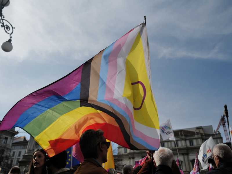 &nbsp;<span style="color: rgb(8, 8, 8); font-family: Lato, sans-serif; font-size: 14px;">Una foto della manifestazione a Milano (Vittorio Zunino Celotto / Getty Images)</span>