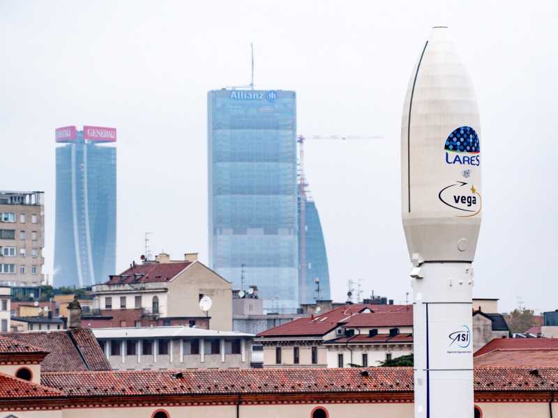 Il razzo Vega a Milano (LaPresse)&nbsp;<br />