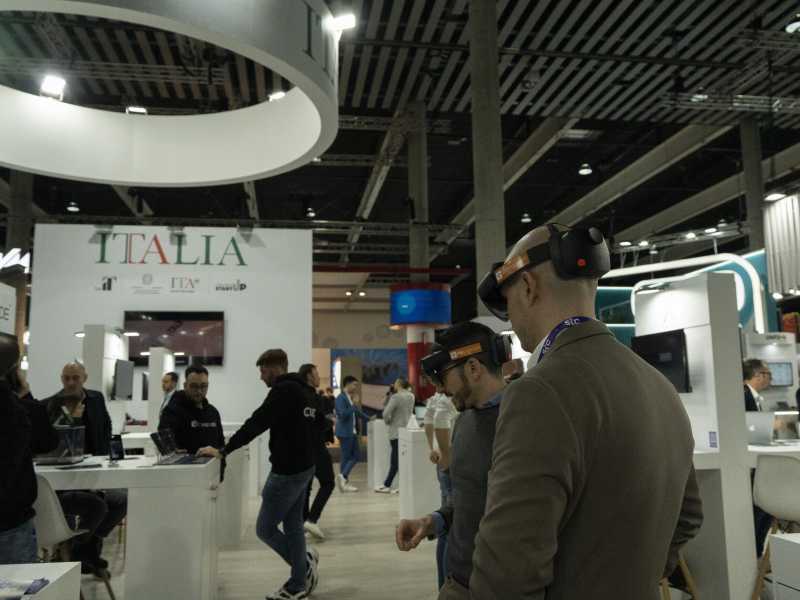 Il padiglione italiano al Mobile World Congress di Barcellona dedicato quest&rsquo;anno all&rsquo;intelligenza artificiale (foto LaPresse)&nbsp;<br />
