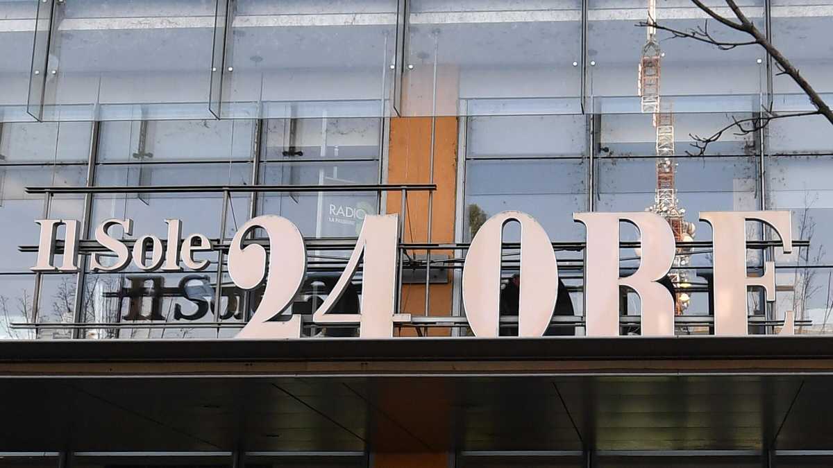 Immagine di Il cdr del Sole contro l’inserto (a pagamento) della propaganda di Pechino