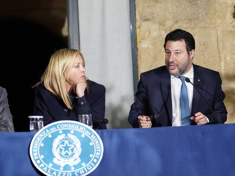 Consiglio dei ministri a Cutro dopo il naufragio dei migranti. In conferenza stampa Giorgia Meloni e Matteo Salvini (foto Antonino Durso/LaPresse)&nbsp;<br />