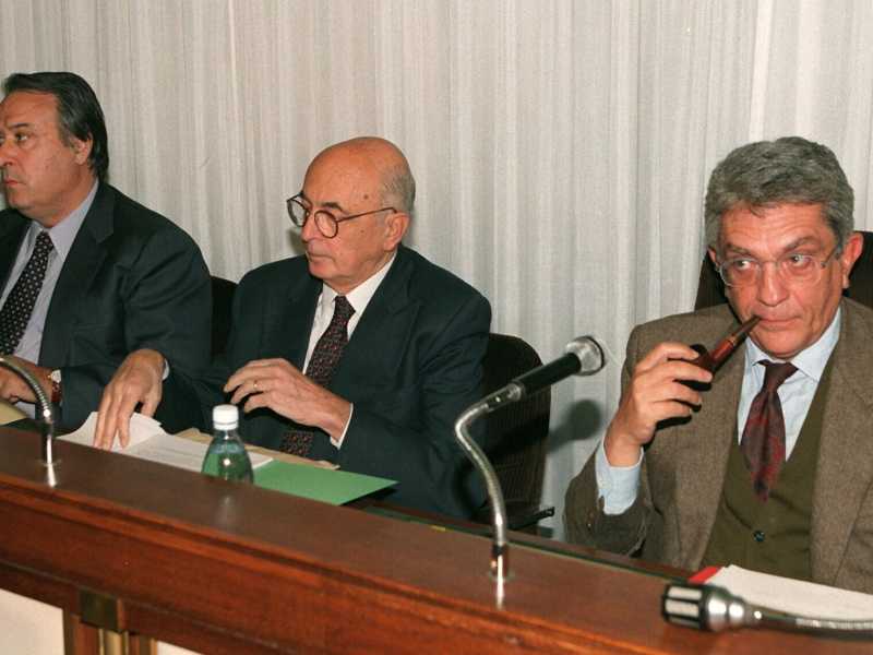 Giovanni Pellegrino (destra) con <span style="color: rgb(46, 45, 45); font-family: Arial, Helvetica, sans-serif;">Giorgio Napolitano (centro) e Ferdinando Masone (sinistra)</span>