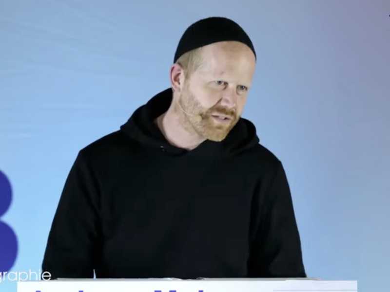 Andreas Malm durante un incontro a Parigi 