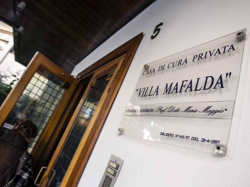 Per Giovanna, che aveva dieci anni. Una storia che fa piangere anche di rabbia