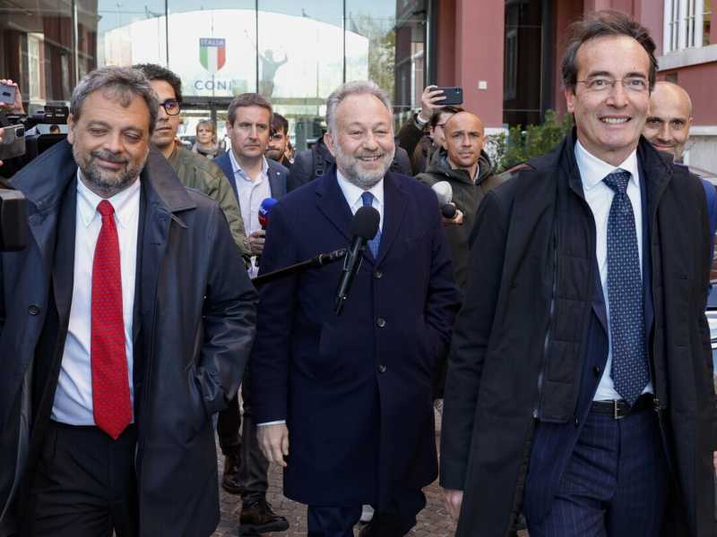 Il presidente della Juventus Ferrero esce dalla sede del Coni (Ansa)