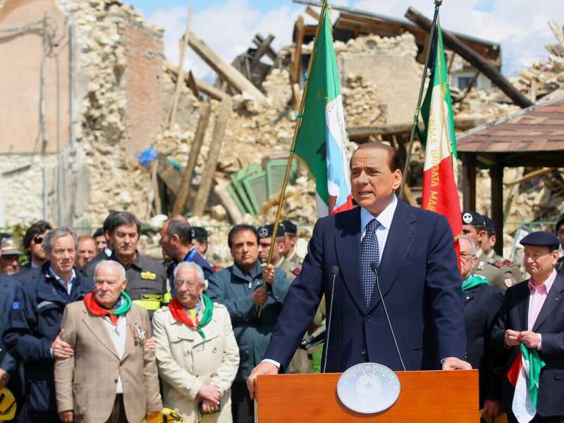Silvio Berlusconi alla celebrazione dell' anniversario della Liberazione 25-04-2009 Onna, L'Aquila (Roberto Monaldo / LaPresse) <br />