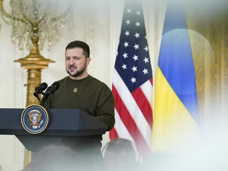 I Murdoch parlano con Zelensky e l’ambiguo McCarthy zittisce un reporter russo