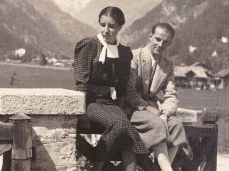<div>Craveri e Croce nella foto di copertina di &ldquo;Elena Croce e Lo Spettatore Italiano: una vocazione per la civilt&agrave;&rdquo; di Emanuela Bufacchi<br />&nbsp;</div><br />