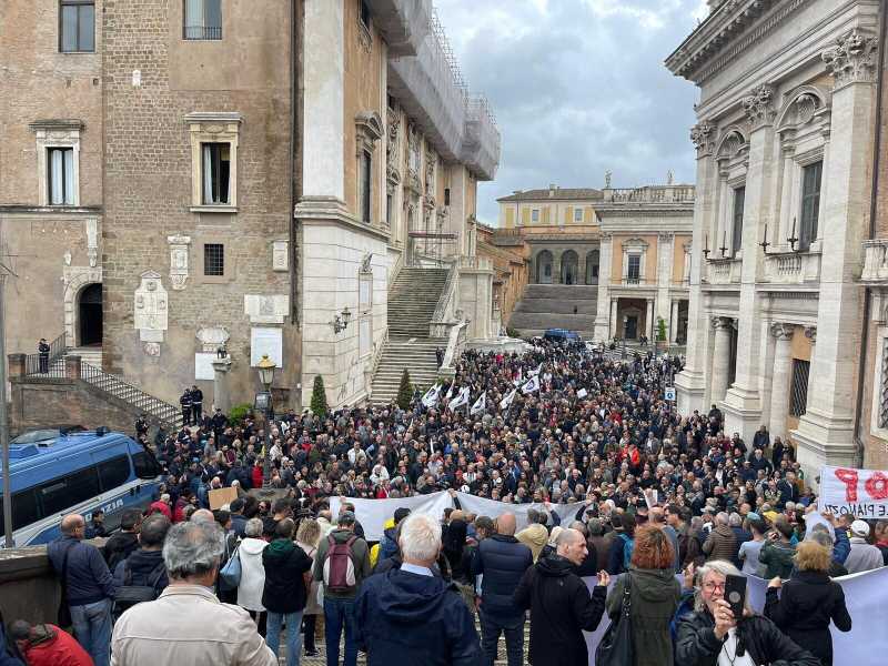 Da Roma nuova grana per Schlein: la Ztl verde