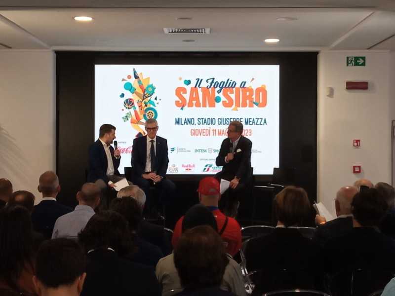 Alessandro Antonello con Umberto Zapelloni e Giuseppe Pastore sul palco del Foglio a San Siro