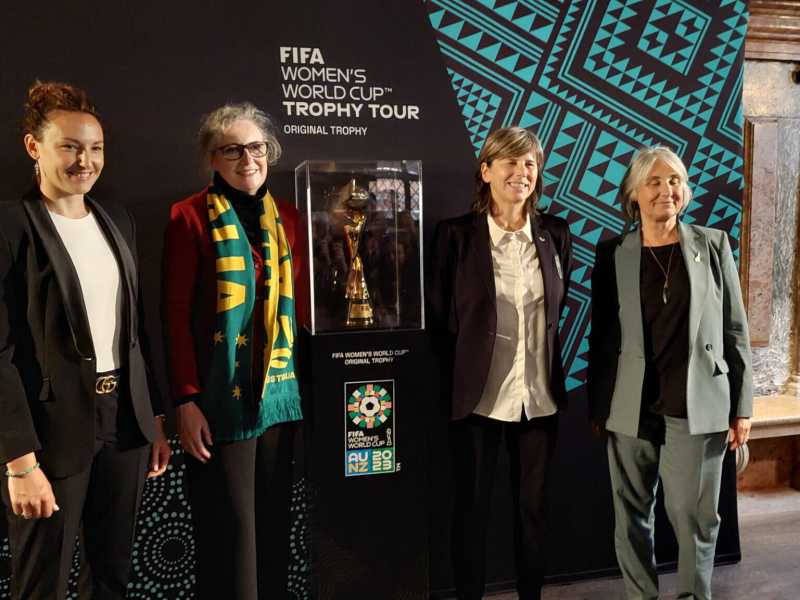 Il saluto veneziano della Coppa del mondo di calcio femminile