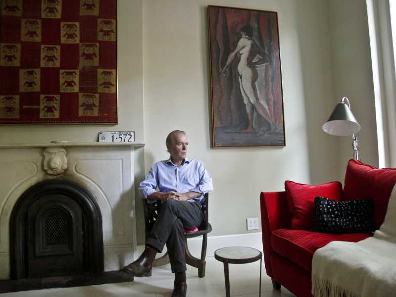 Martin Amis in uno scatto del 2012, nella sua casa di Brooklyn appena acquistata (Bebeto Matthews/Ap/LaPresse) &nbsp;