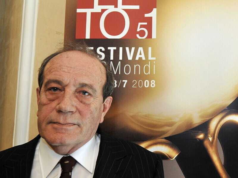 Di fronte al destino e all’arte di Giorgio Ferrara. Applausi