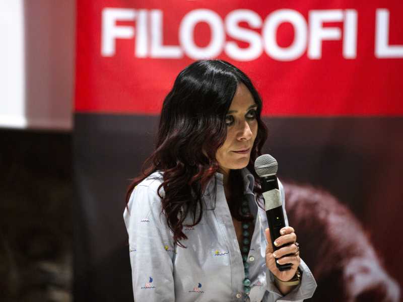 "Osare" per ritrovare la fiducia. La filosofa Nodari ci spiega perché “è nei corpi la salvezza del pensiero”