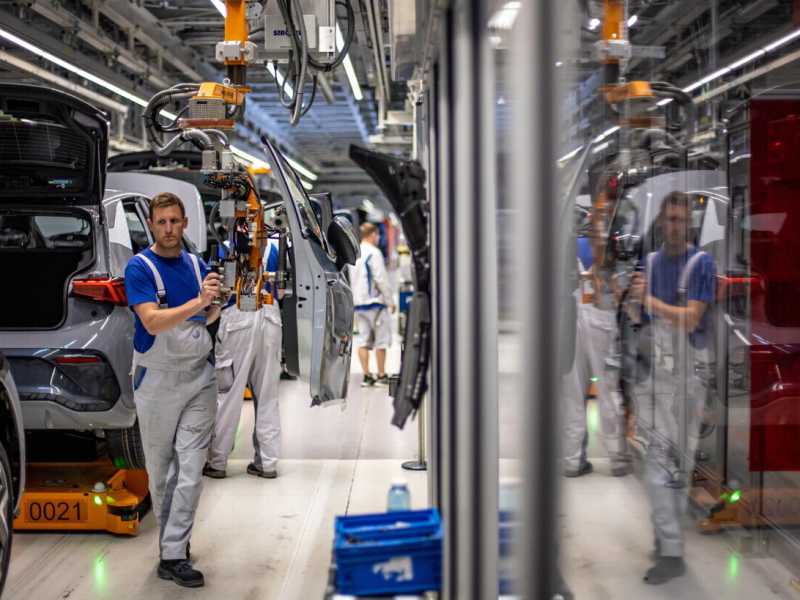 Lavoratori introvabili, disoccupati e lavoratori in fuga. Il lavoro e i suoi tre spettri