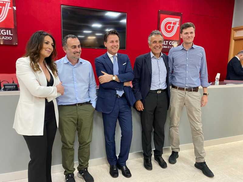 Conte vede Barca e la Cgil. Prove di ricucitura a sinistra
