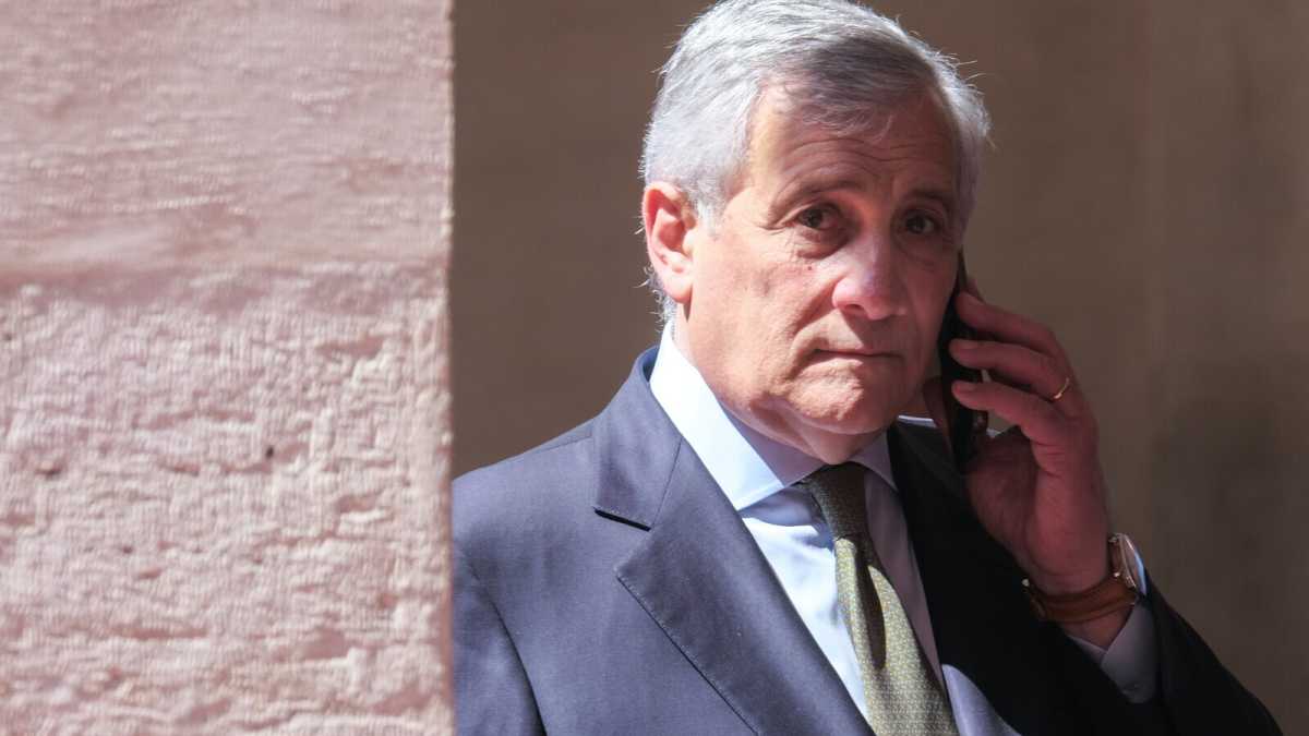 Immagine di L'evangelista Tajani, tra Giorgia Meloni, Marina Berlusconi e l'anima del Cav.