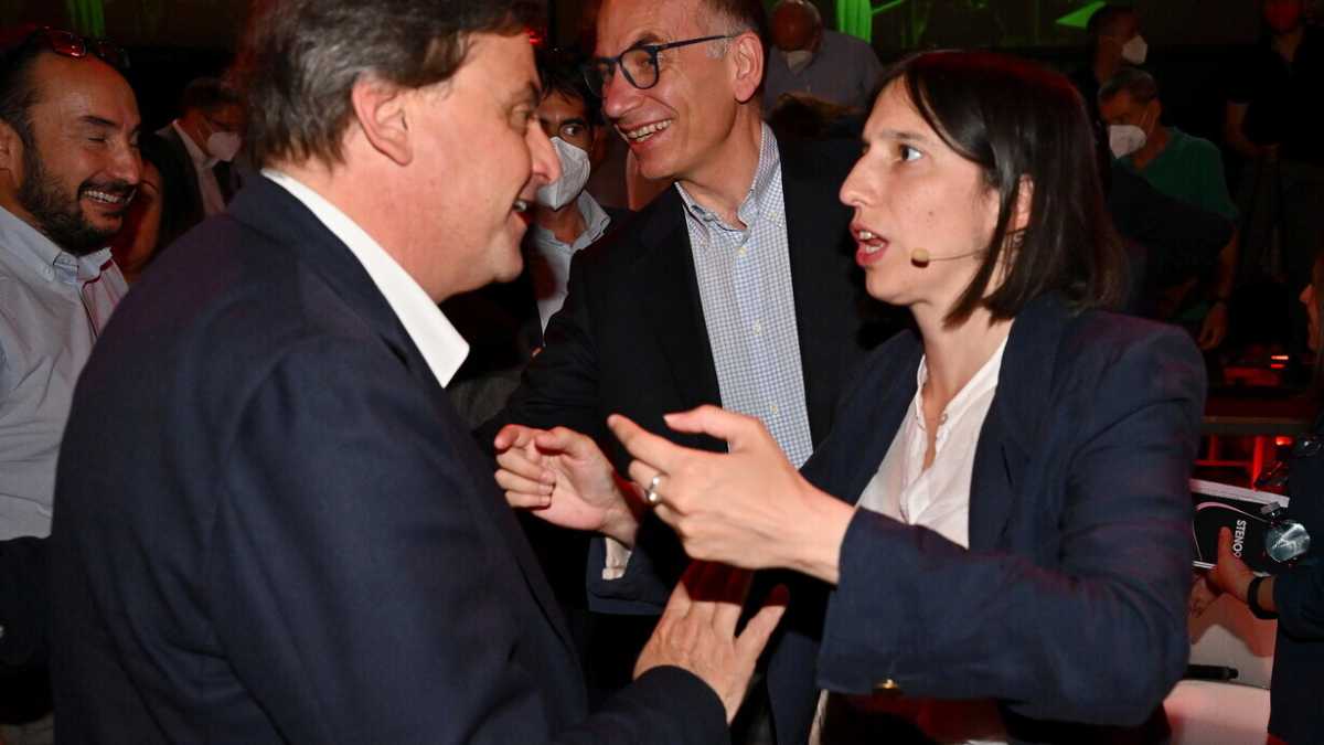 Immagine di Altro che Terzo polo, Calenda cerca il Pd. Il timore dei renziani
