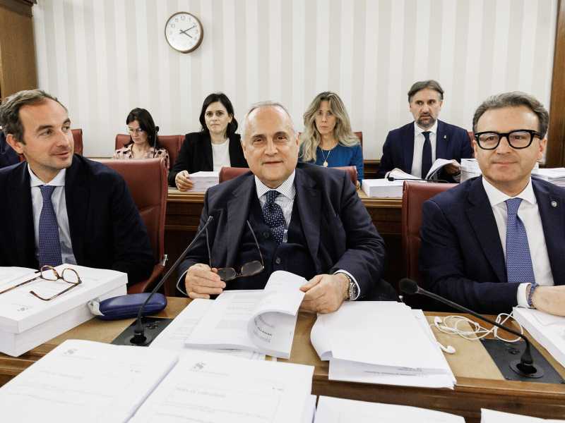 E La Russa sbottò: "Cari senatori di maggioranza, garantite i numeri". Tra Mes e Lotito, la giornata terribile della destra