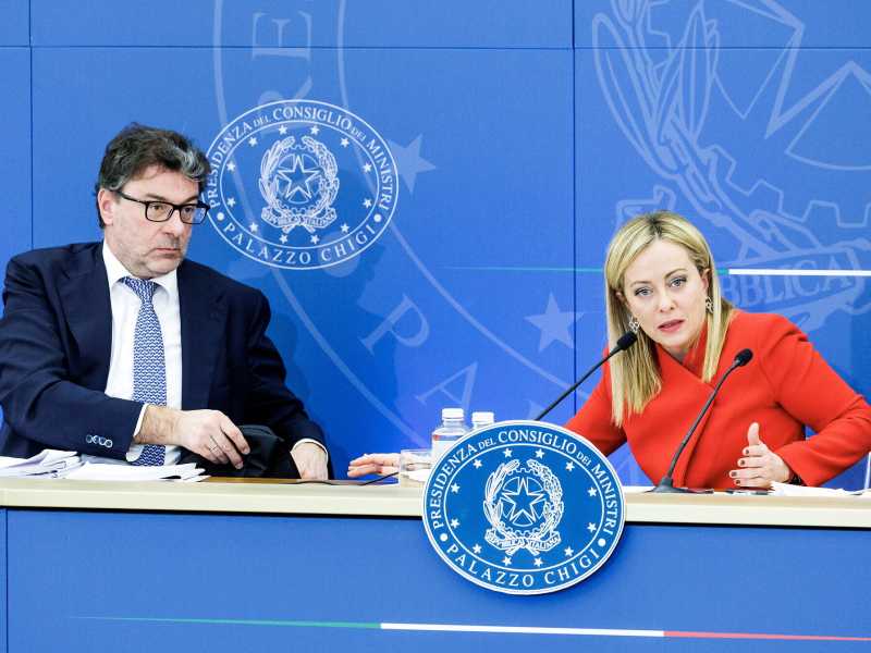 "Ratificare il Mes conviene all'Italia". Un documento di Giorgetti inguaia Meloni