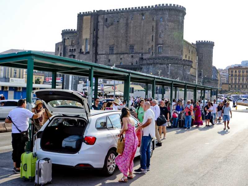 Servono più taxi, non più bonus