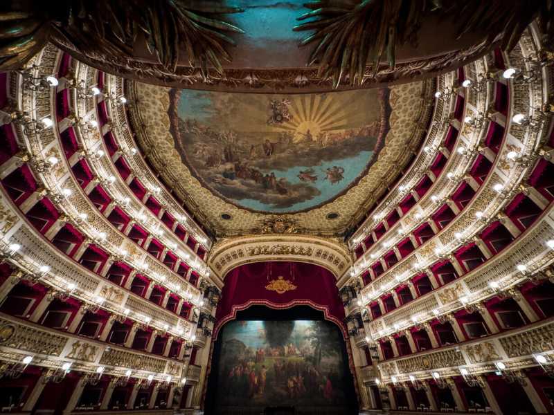 Il Teatro San Carlo di Napoli, appena restaurato (foto Ansa)&nbsp;<br />