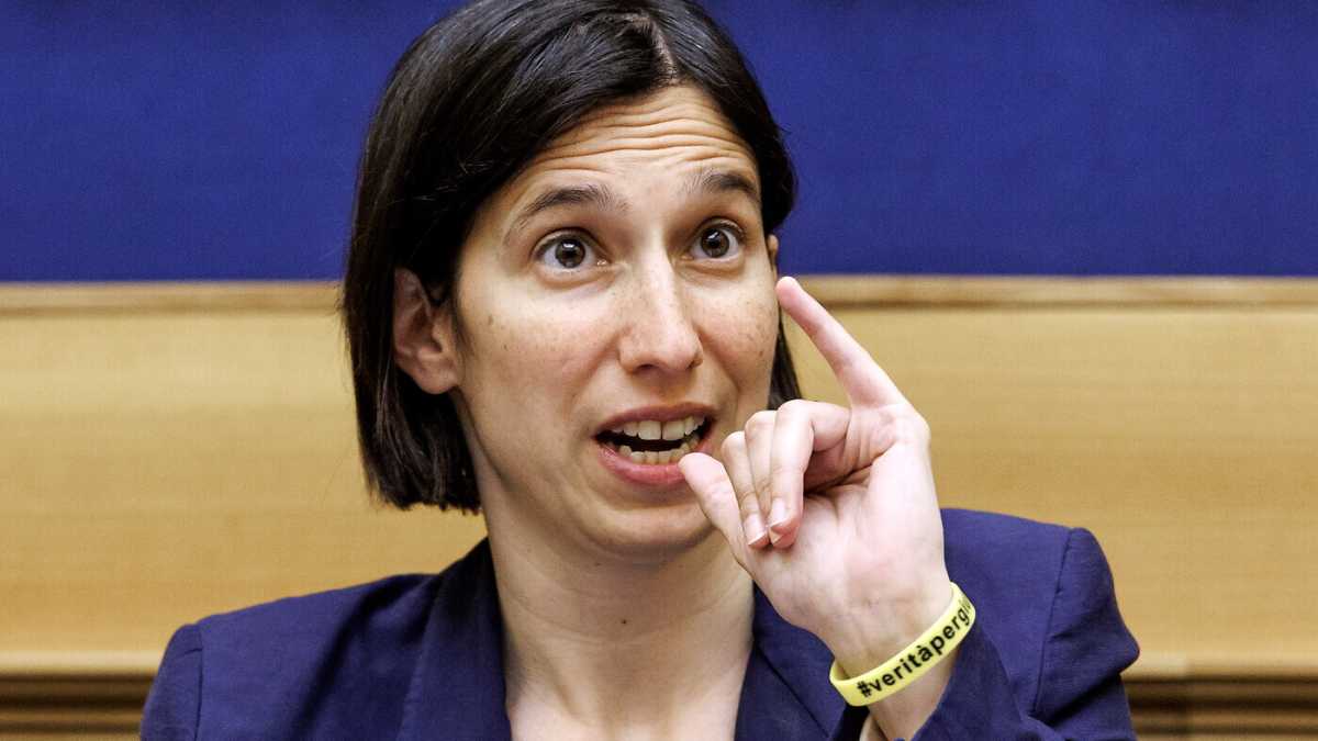 Immagine di Fitto flambé sul Pnrr, ma Schlein si occupa di fisco (e di Facci)