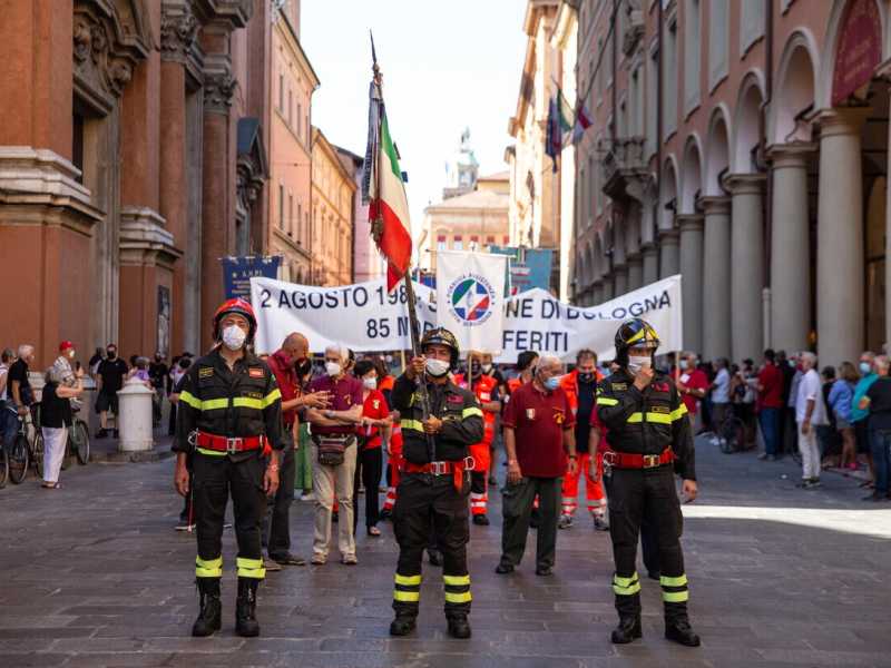 Un momento della commemorazione per la strage di Bologna (Ansa)