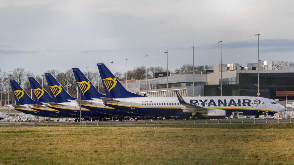 Immagine di Il presidente di Enac sostiene il governo sul calmiere al prezzo dei voli: "Il ceo di Ryanair si calmi"