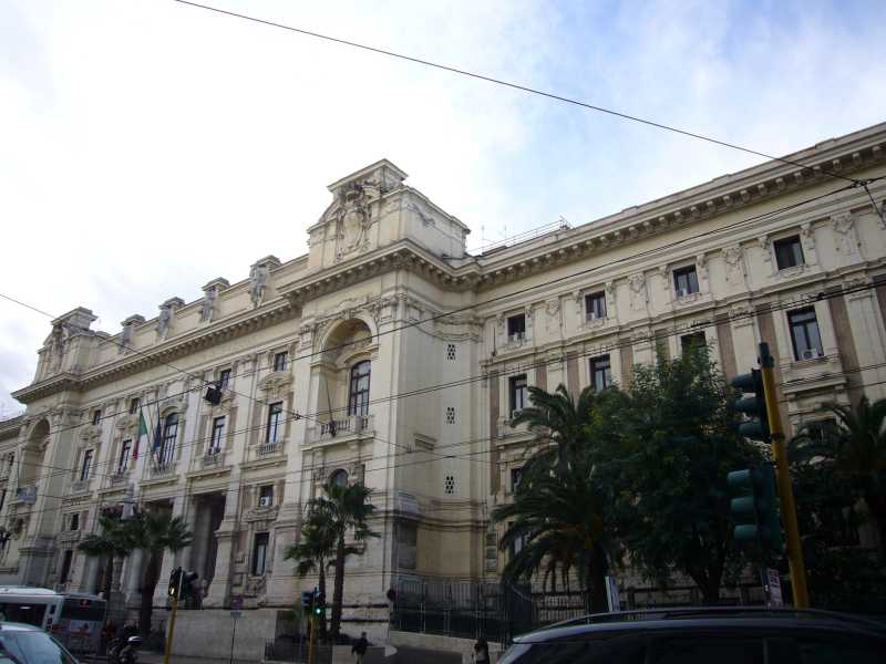&nbsp;Ministero della Pubblica Istruzione a viale Trastevere (foto da Wikipedia)