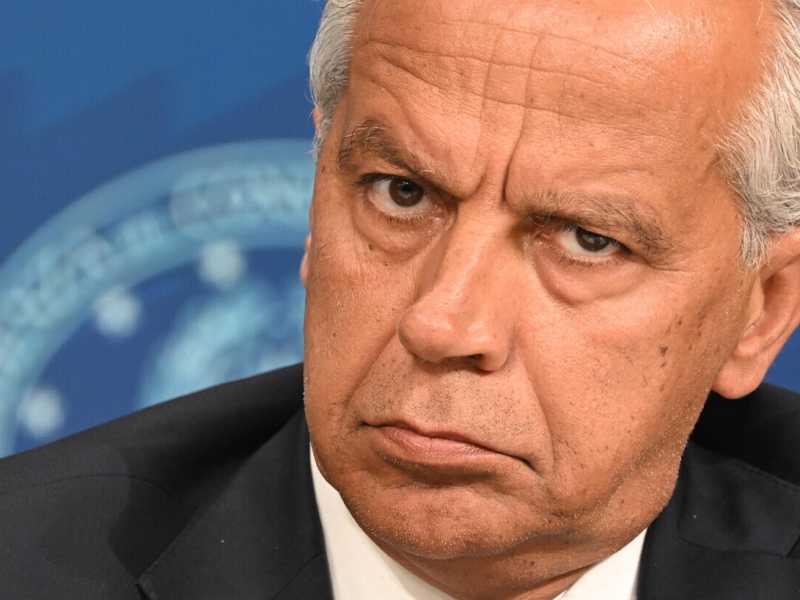 Il commissariamento di Piantedosi