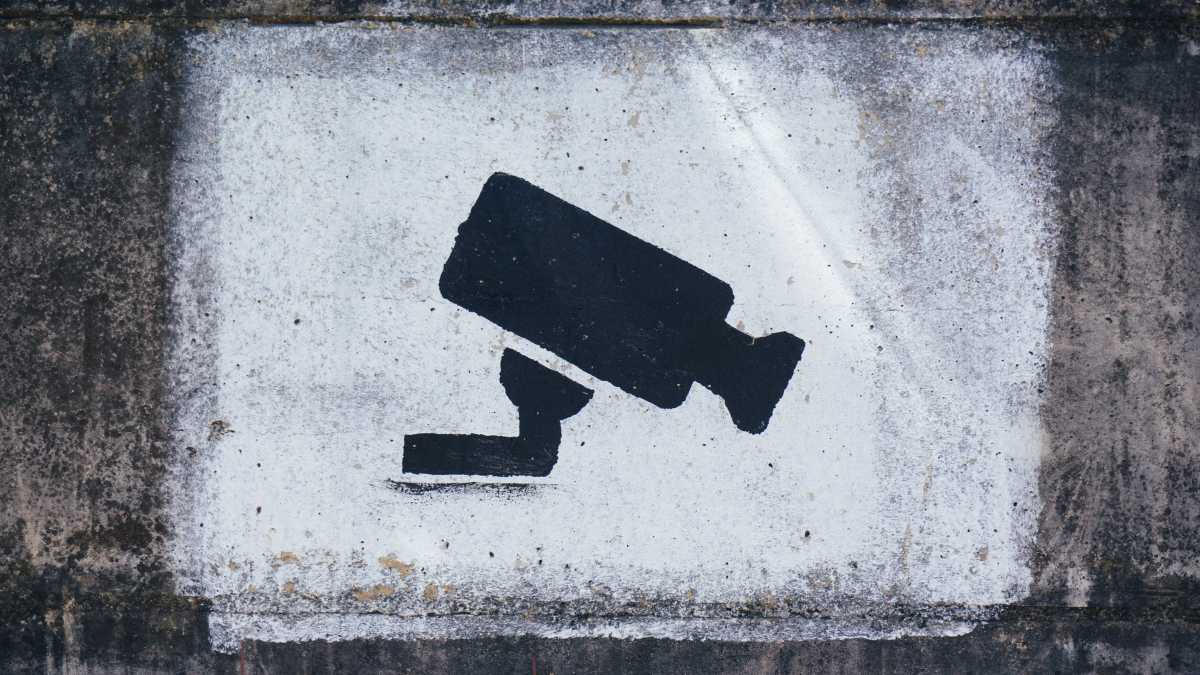 Immagine di “Top Secret” a Madrid è la mostra che indaga le zone d’ombra della “società del controllo”
