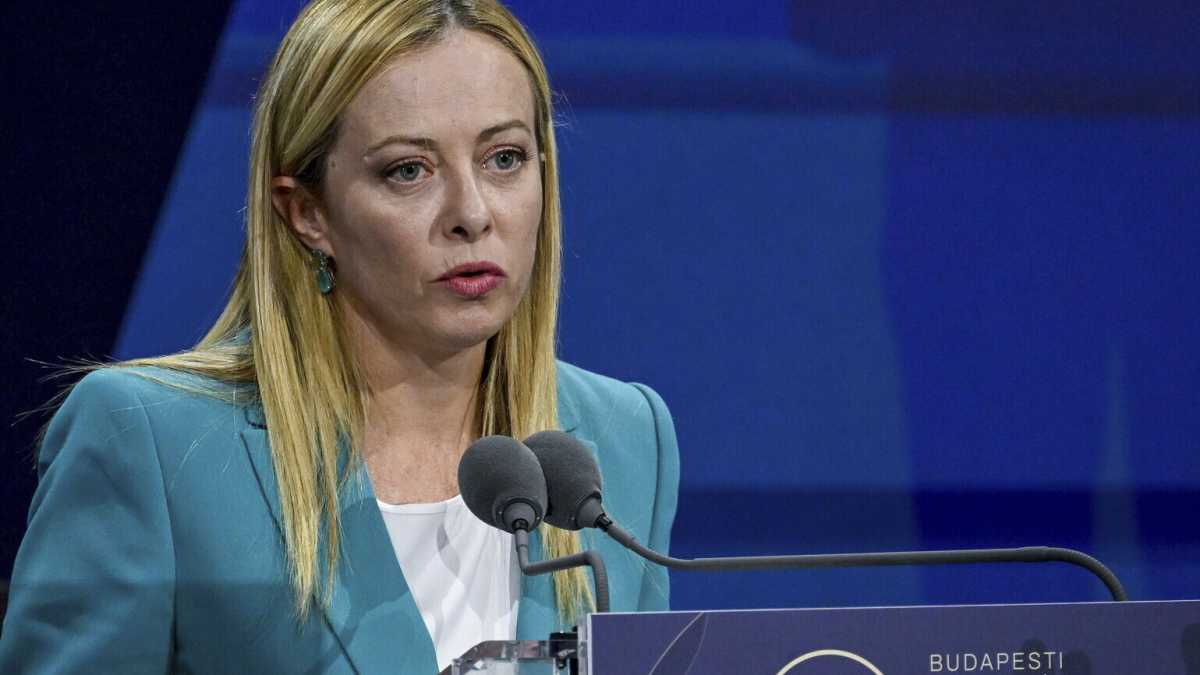 Immagine di Il Dio identitario di Giorgia Meloni