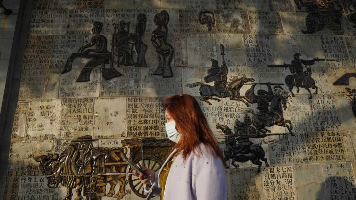 Immagine di L’esercito di Pechino spiega l’unificazione di Taiwan con un dipinto