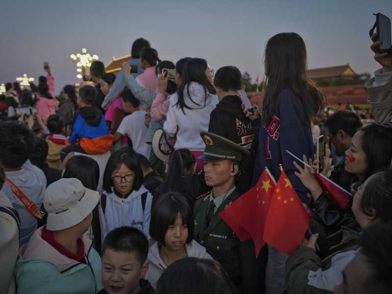 Pechino punta tutto sulla settimana d'oro, ma i cinesi preferiscono viaggiare cheap