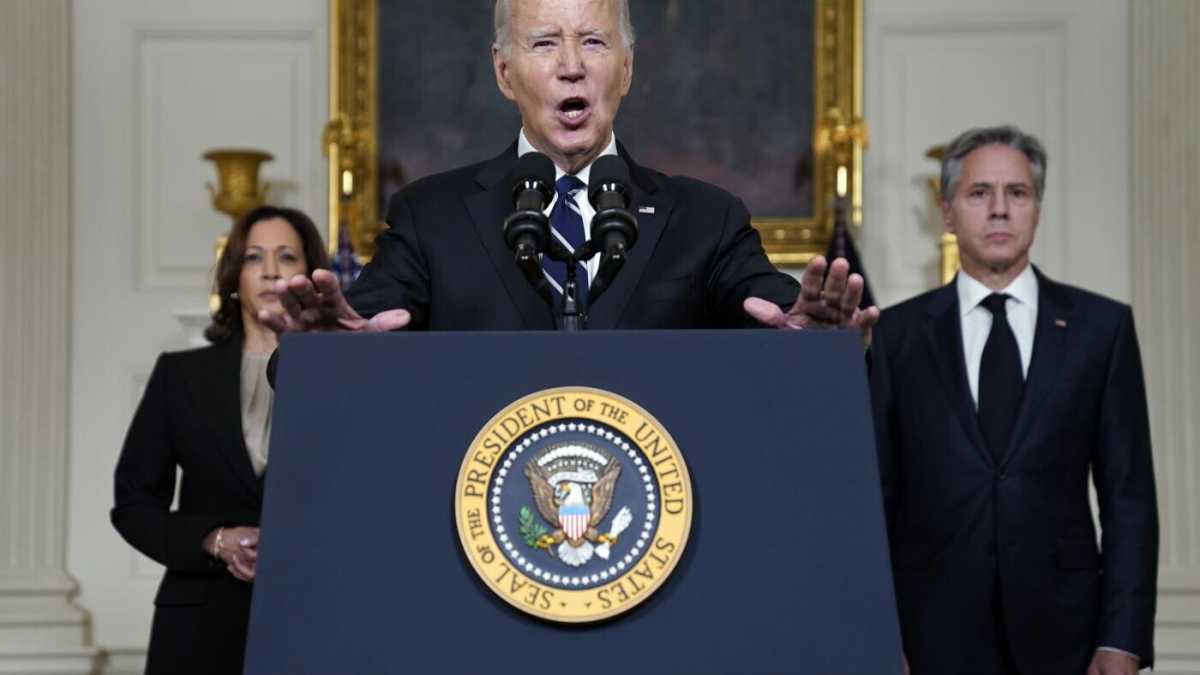 Immagine di I tre significati della visita di Biden in Israele e le critiche dei detrattori. L’ospedale colpito a Gaza City